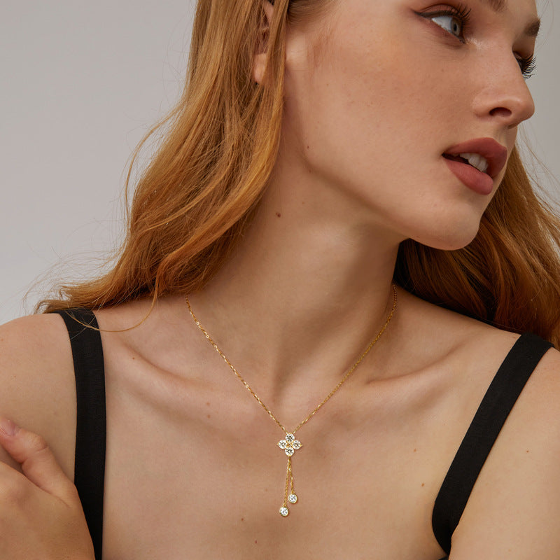 Women's Minority Simple Clover Tassel Pendant Necklace