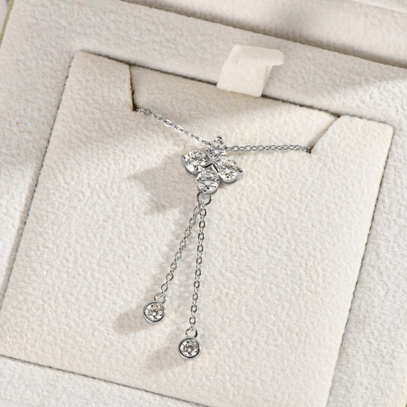 Women's Minority Simple Clover Tassel Pendant Necklace
