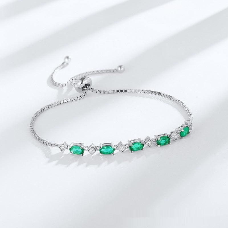 Elegantes eiförmiges Smaragdarmband aus S925er Silber