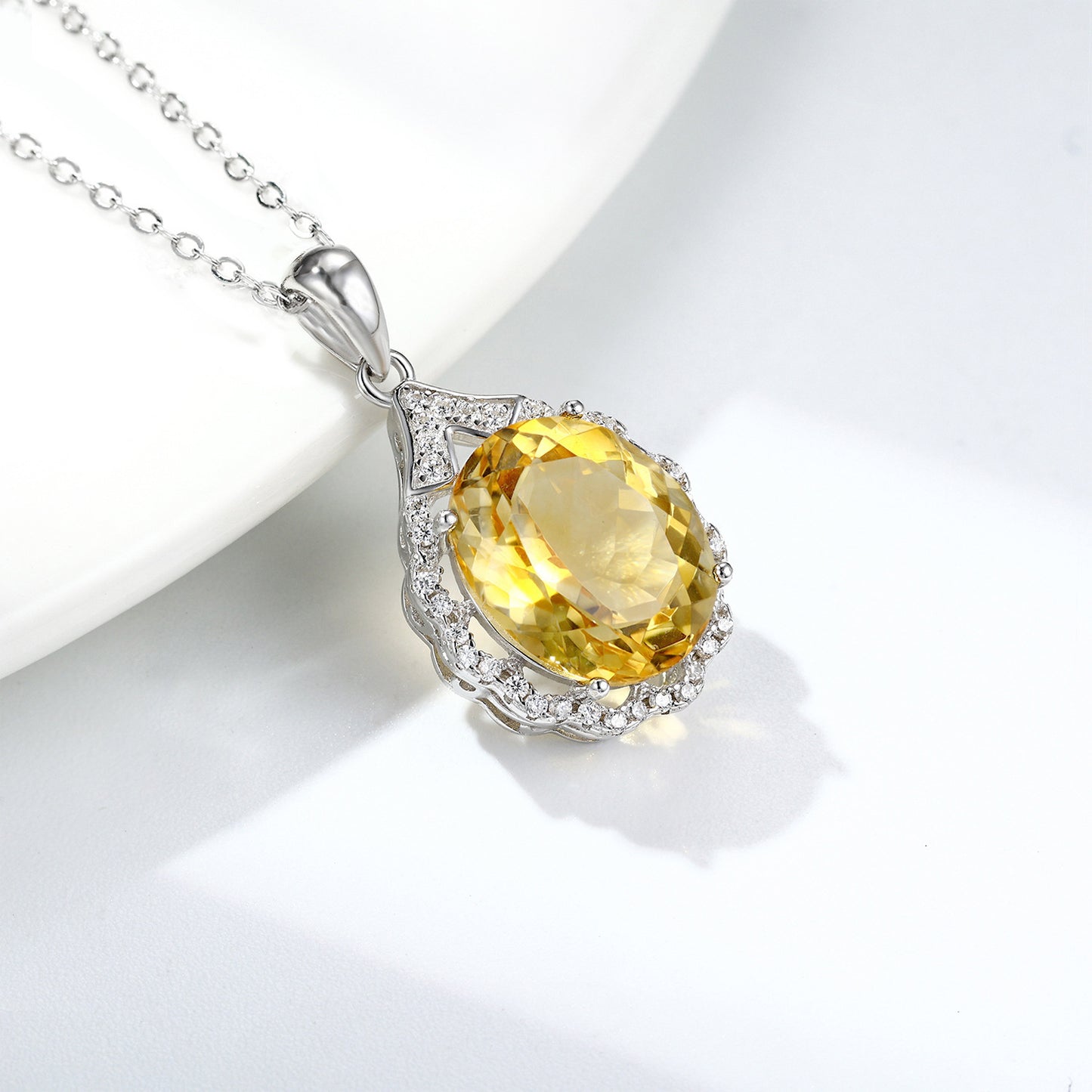 Natürliche Dan Shaped Topaz Halskette Feminin Vielseitig S925 Silber Komplettset Leichter Luxus Anhänger