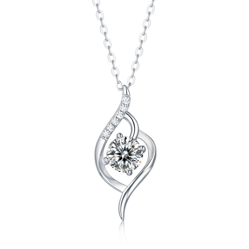 Eine wunderschöne City Luxury Fashion Diamant-Anhänger-Halskette mit Mosan-Diamanten-Silberornamenten 