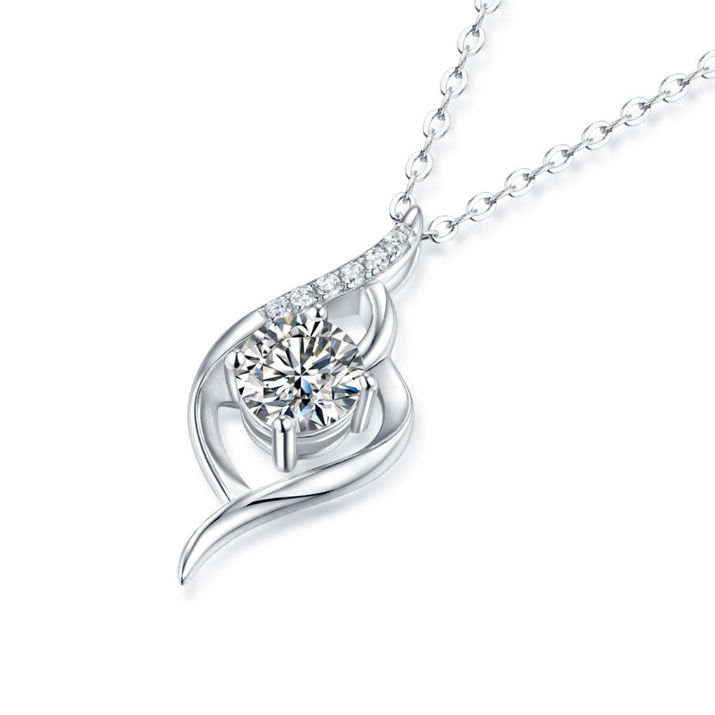 Eine wunderschöne City Luxury Fashion Diamant-Anhänger-Halskette mit Mosan-Diamanten-Silberornamenten 